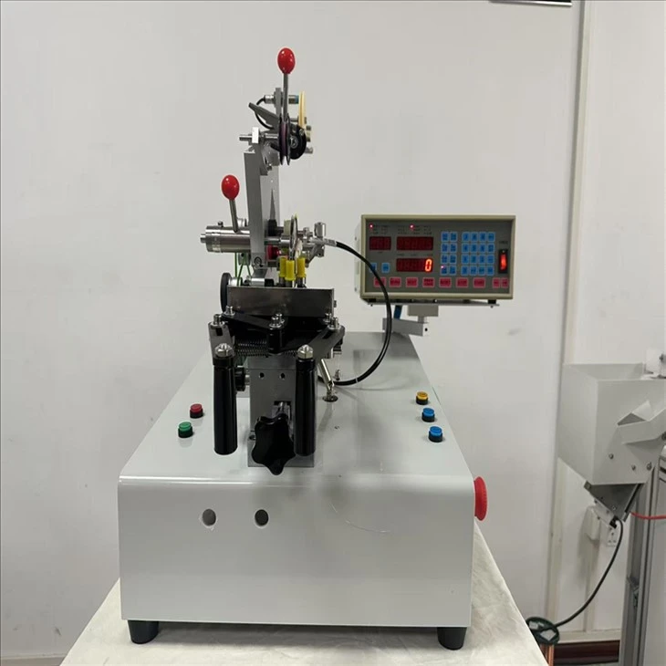 Yarı otomatik kenar kayma tipi Toroidal sarma makinesi
